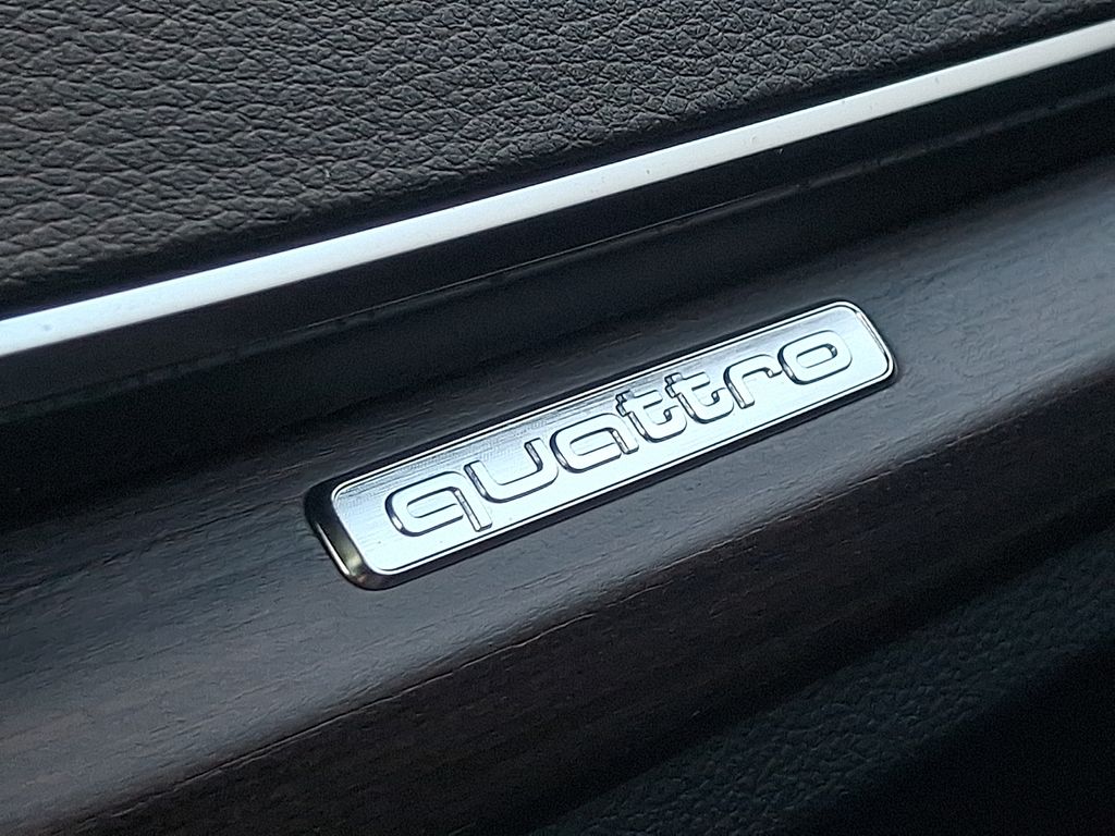 Thumbnail: 2023 Audi Q5 - 25