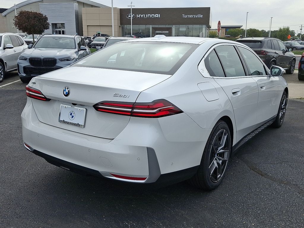 Thumbnail: 2026 BMW 5 Series - 4