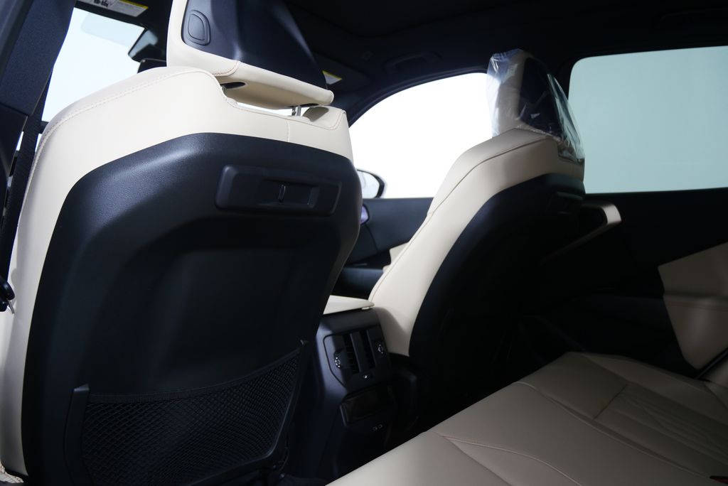 Thumbnail: 2025 BMW X3 - 16