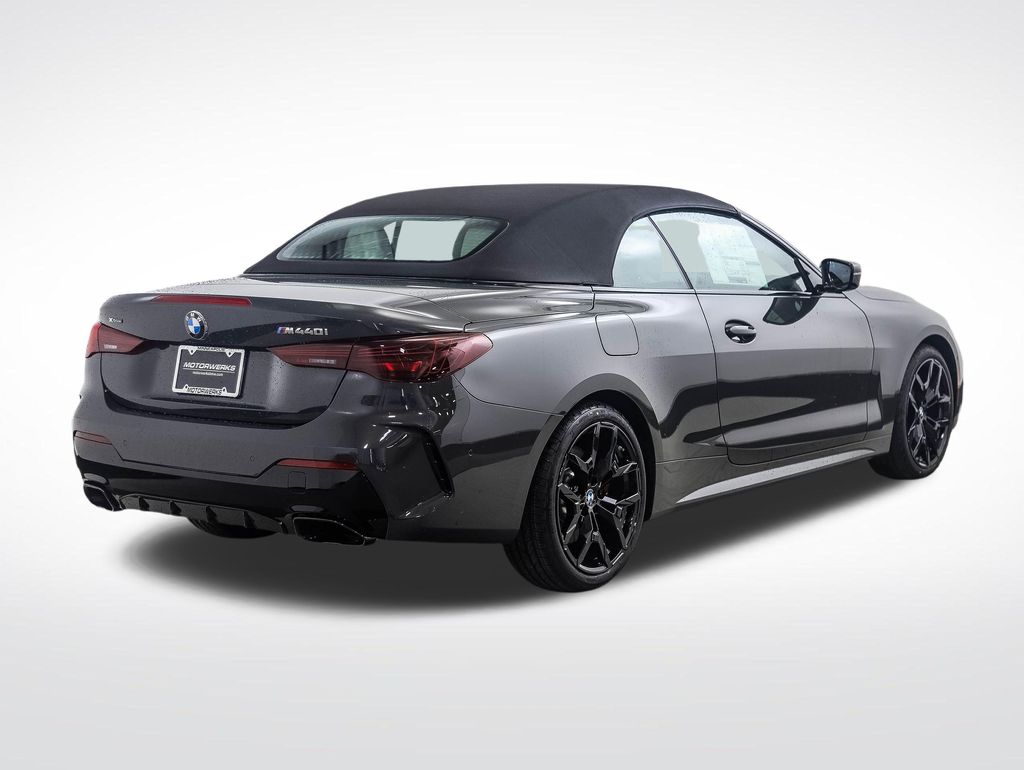 Thumbnail: 2027 BMW 4 Series - 5