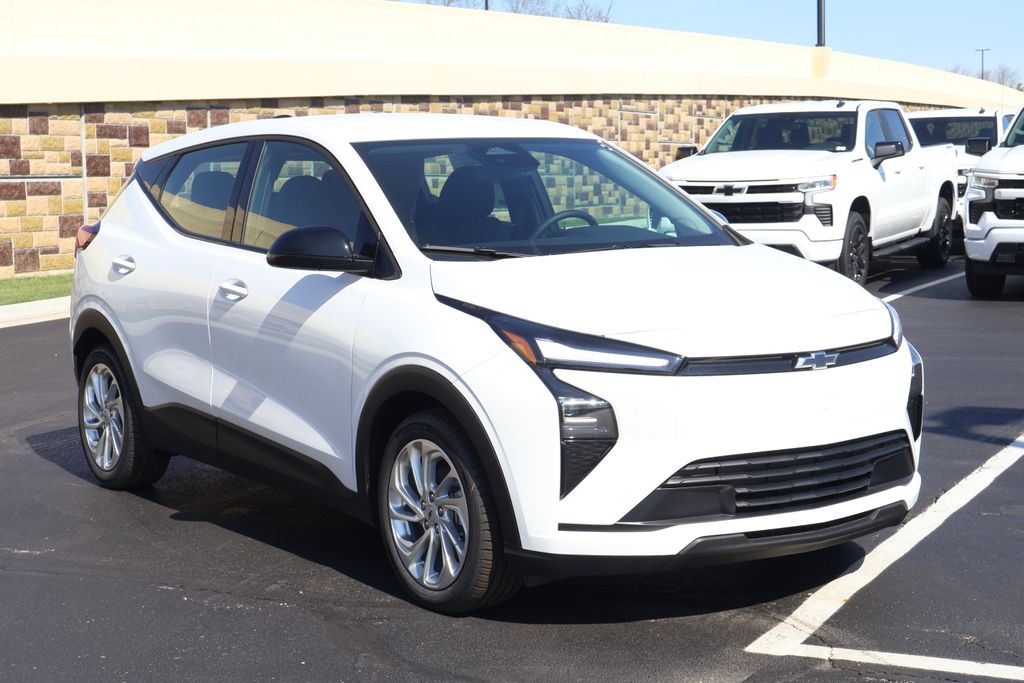 Thumbnail: 2027 Chevrolet Bolt EV - 10