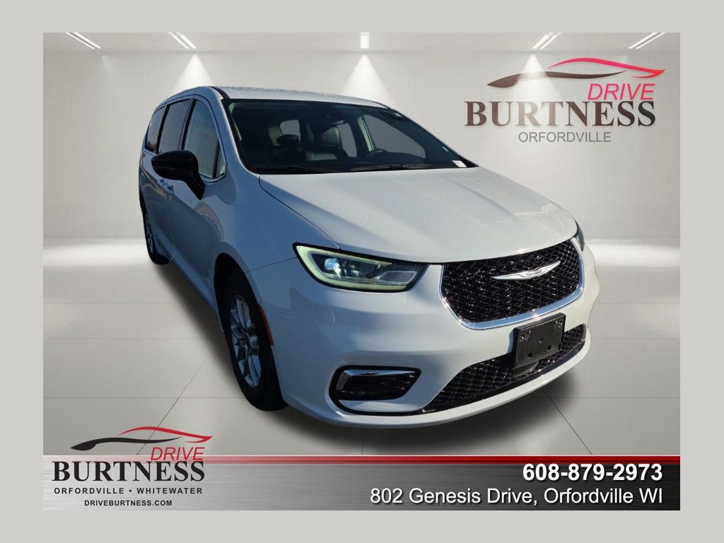 Bright White Clearcoat 2024 Chrysler Pacifica Touring L FWD Minivan Front-Wheel Drive 9-Speed Automatic