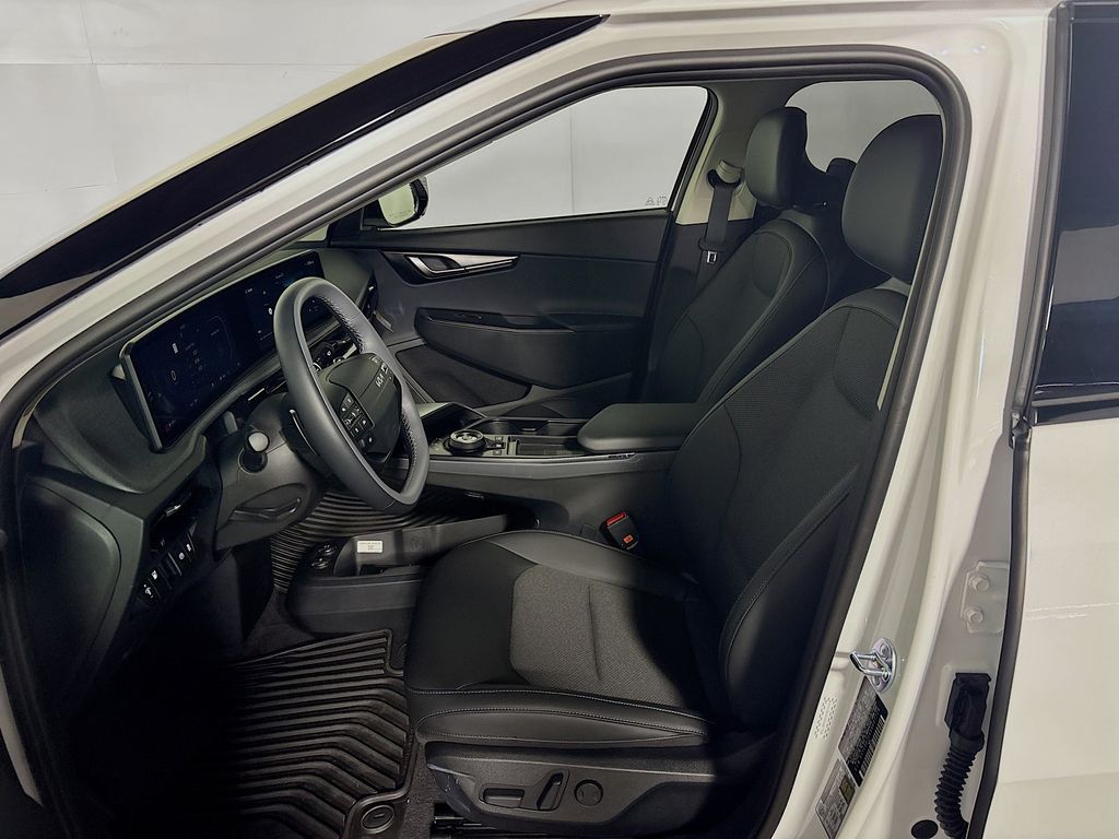 2025 Kia EV6 Light