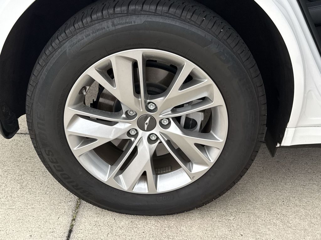 Thumbnail: 2023 Genesis GV70 - 31