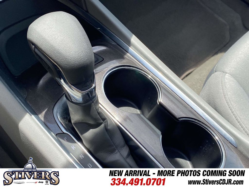 2025 Lakeshore Blue Metallic Chevrolet Malibu LT FWD Sedan