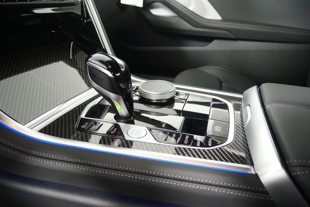 2026 BMW 8 Series M850i xDrive 21