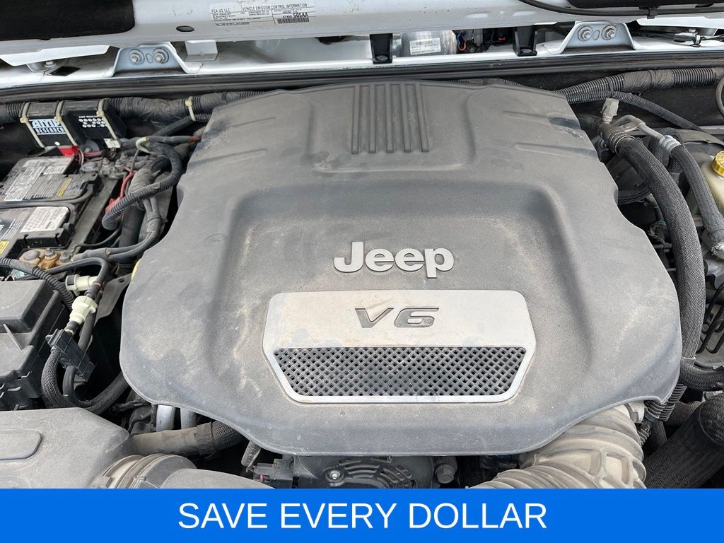 Used 2016 White/off-white Jeep Unlimited Rubicon image 21
