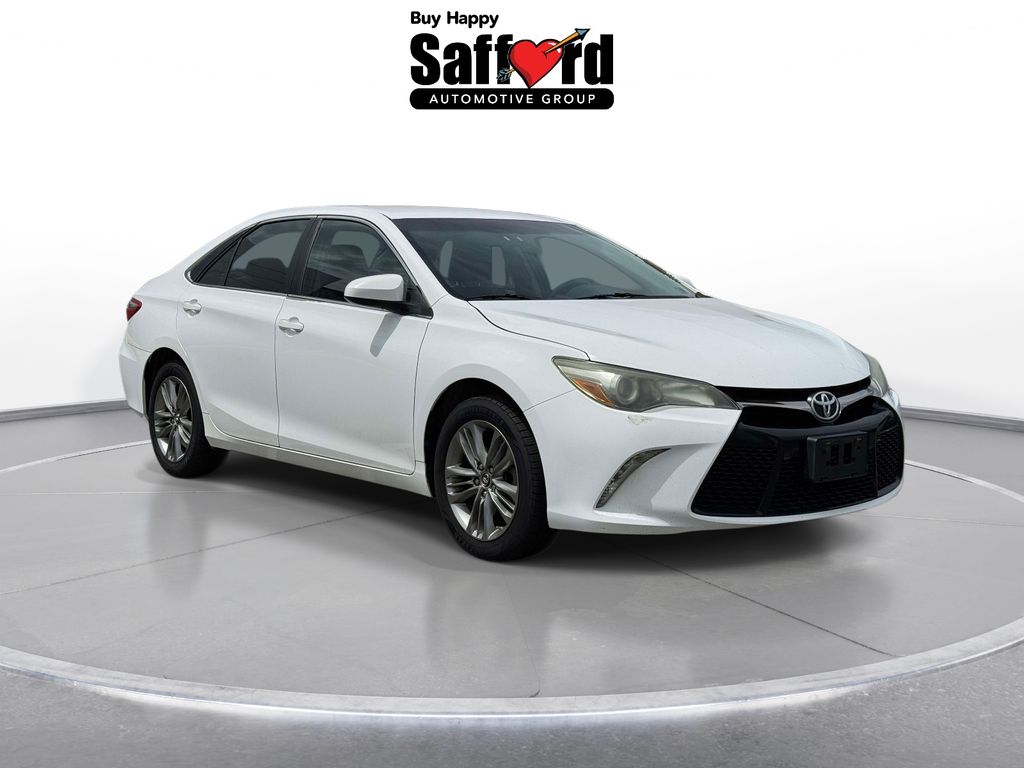 Used 2015 White Toyota SE image 9