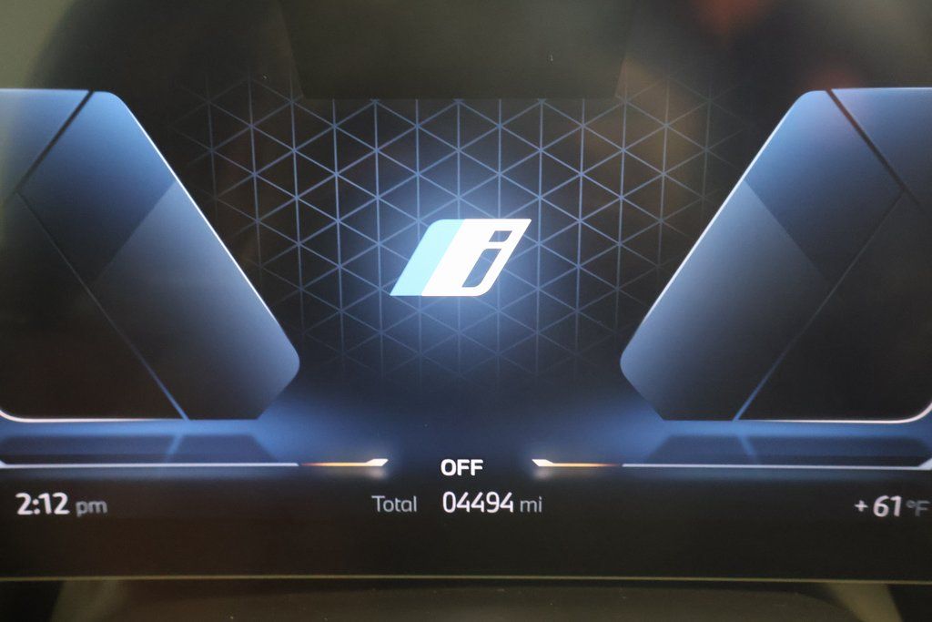 Thumbnail: 2026 BMW iX - 16