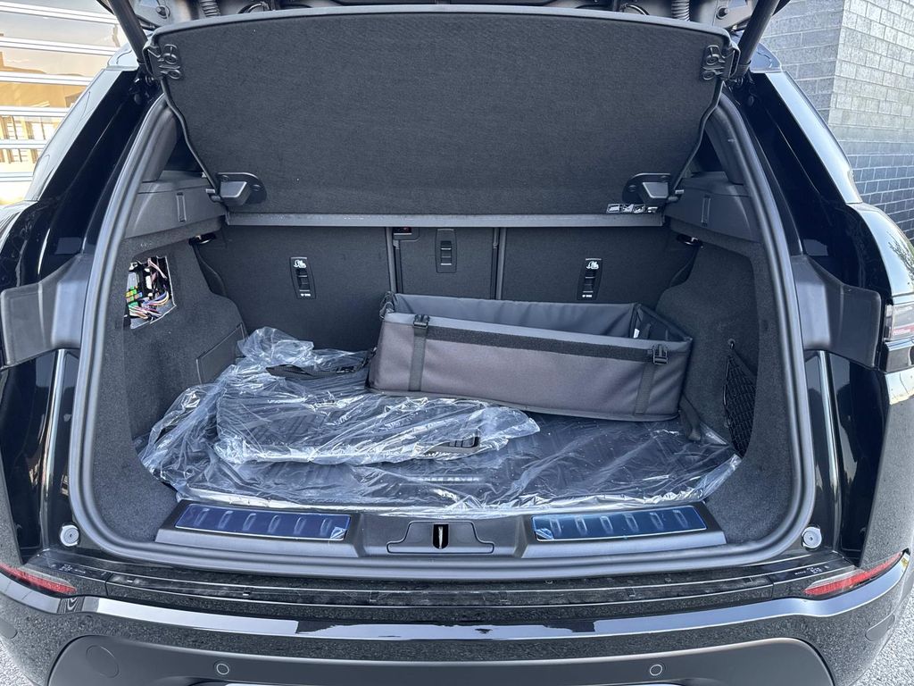 New 2026 Black Land Rover S image 6