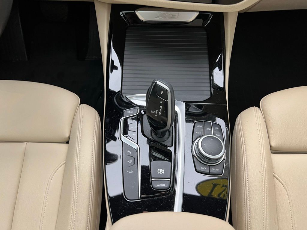 Thumbnail: 2021 BMW X3 - 11