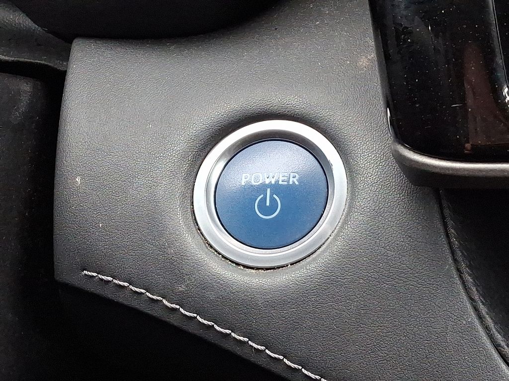 Thumbnail: 2021 Toyota Highlander - 27