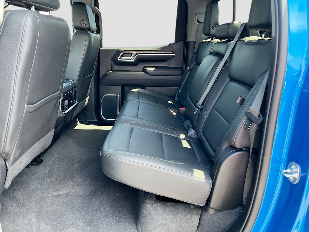 Used 2022 Blue Chevrolet LTZ image 26