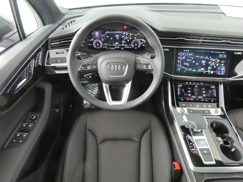 2025 Audi Q7  11