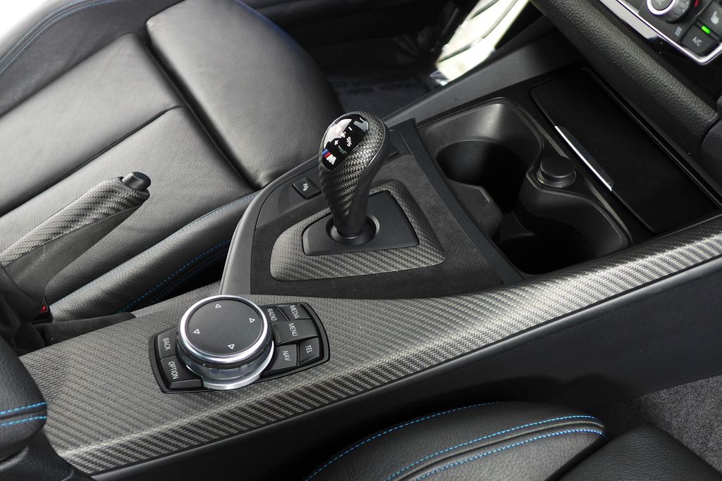 Thumbnail: 2016 BMW M2 - 16