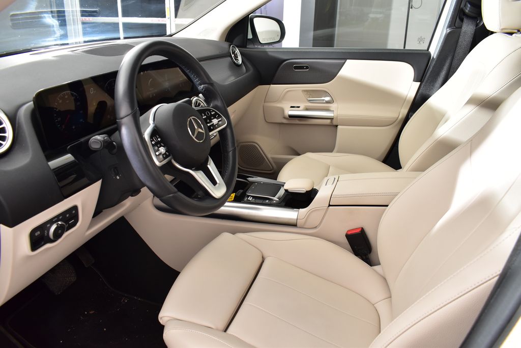 2022 Mercedes-Benz GLA 250 4MATIC 13