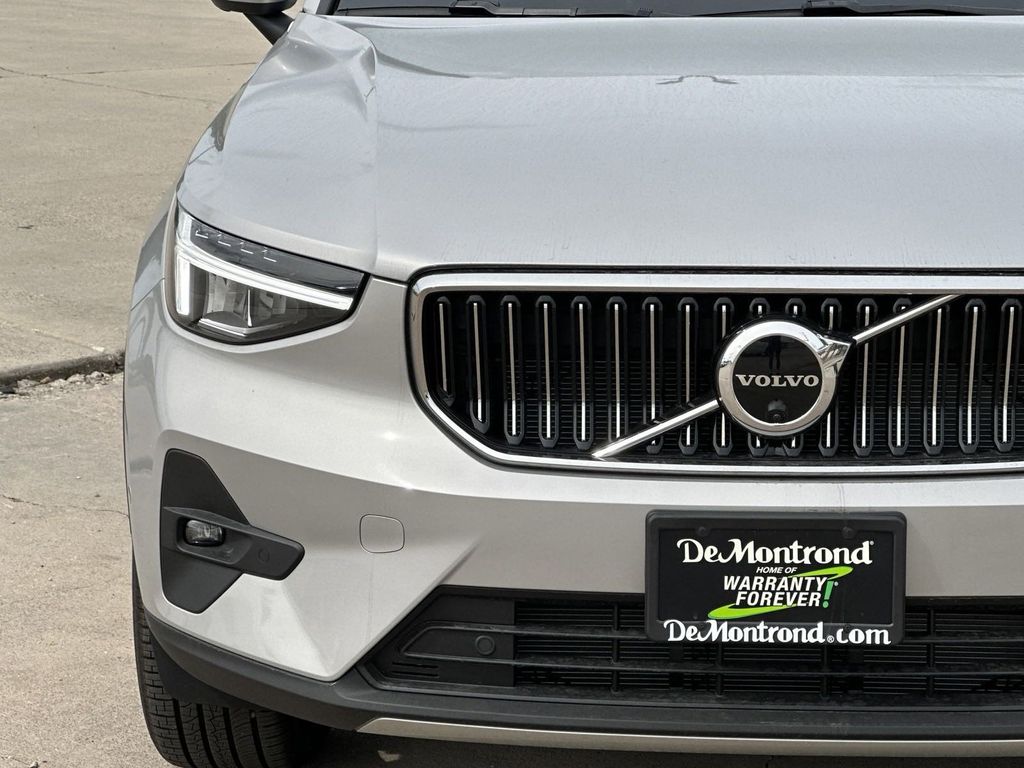 2023 Volvo XC40 B5 Plus Bright Theme Silver at Ultimate Motorsports