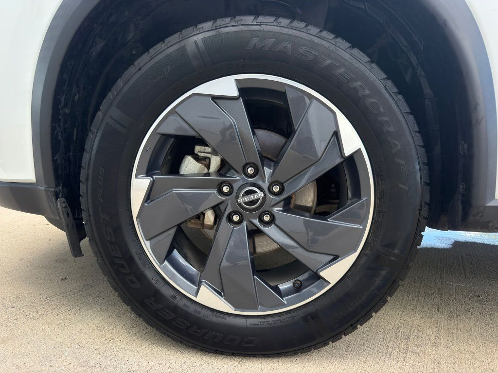 2024 Nissan Rogue SV White at Central Houston Nissan