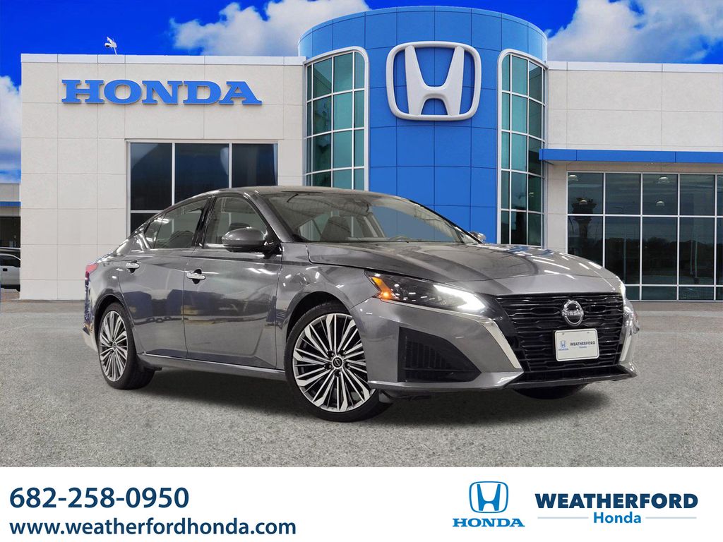 Gray (Gun Metallic) 2023 Nissan Altima Sedan Front-Wheel Drive Continuously Variable Transmission