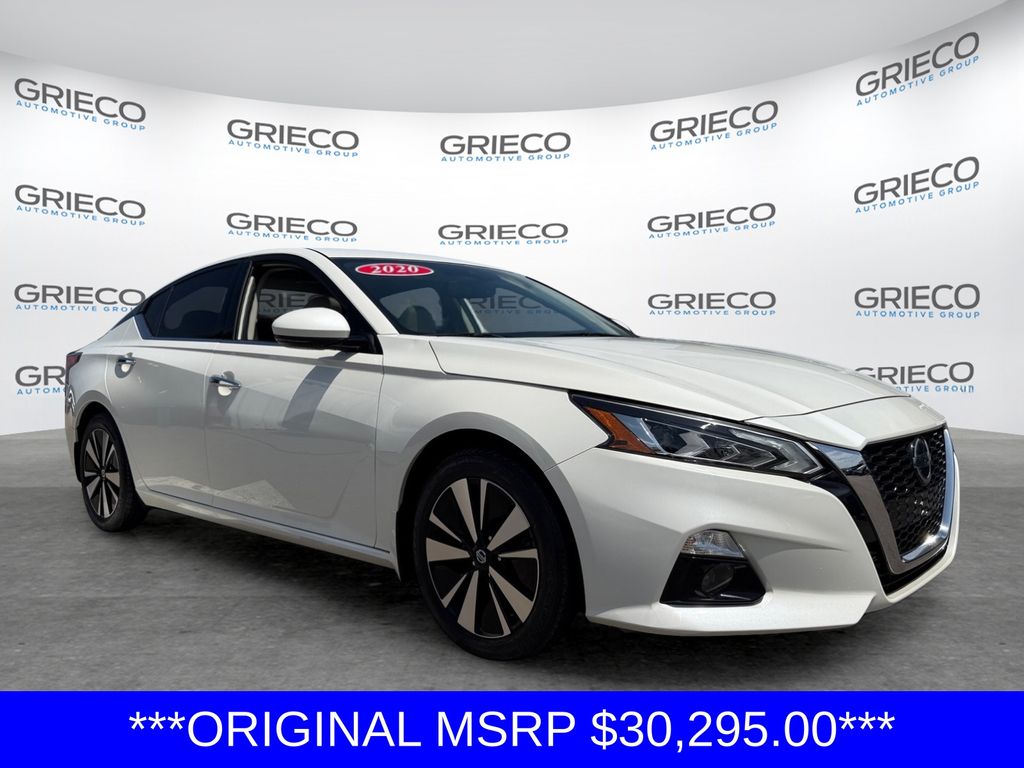 Pearl White Tricoat 2020 Nissan Altima Sedan Front-Wheel Drive Continuously Variable Transmission