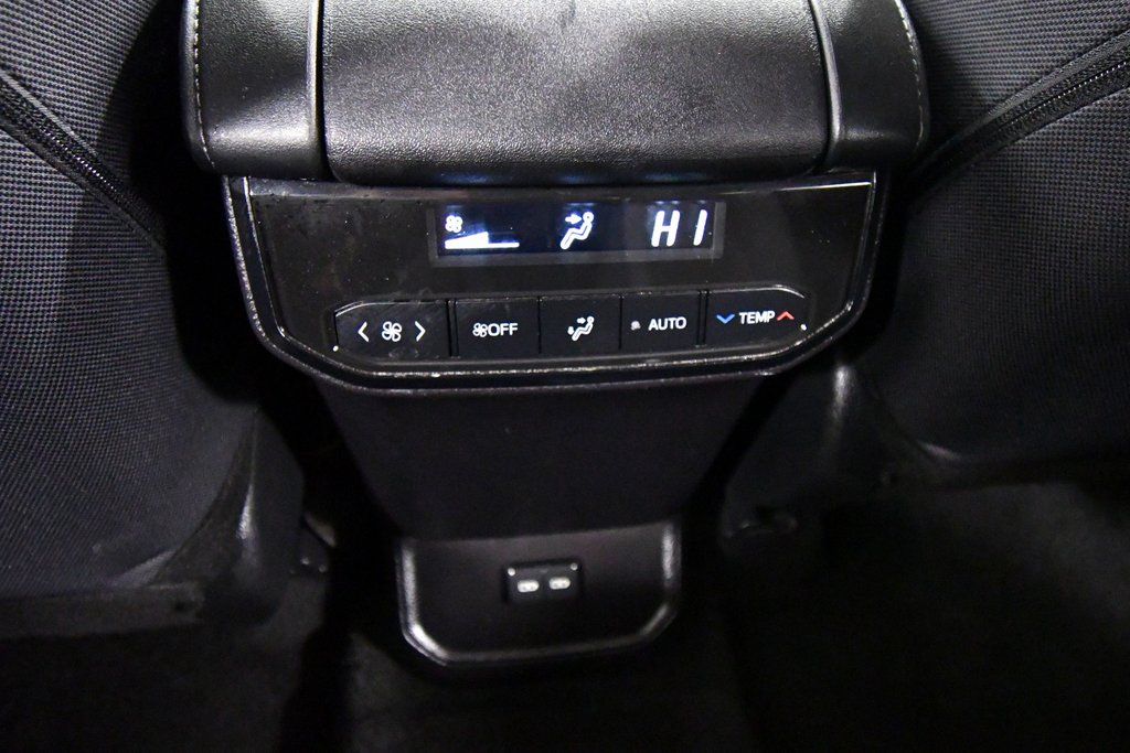 Used 2024 Toyota Highlander SUV