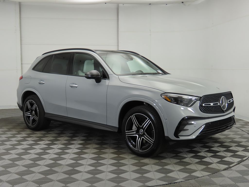 2025 Mercedes-Benz GLC 300 3