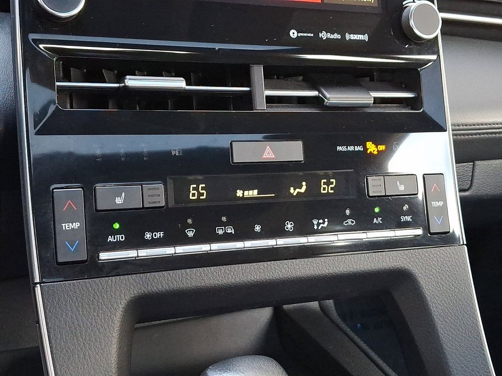 Thumbnail: 2019 Toyota Avalon - 17