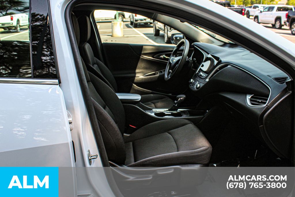 Used 2024 White Chevrolet LT image 20