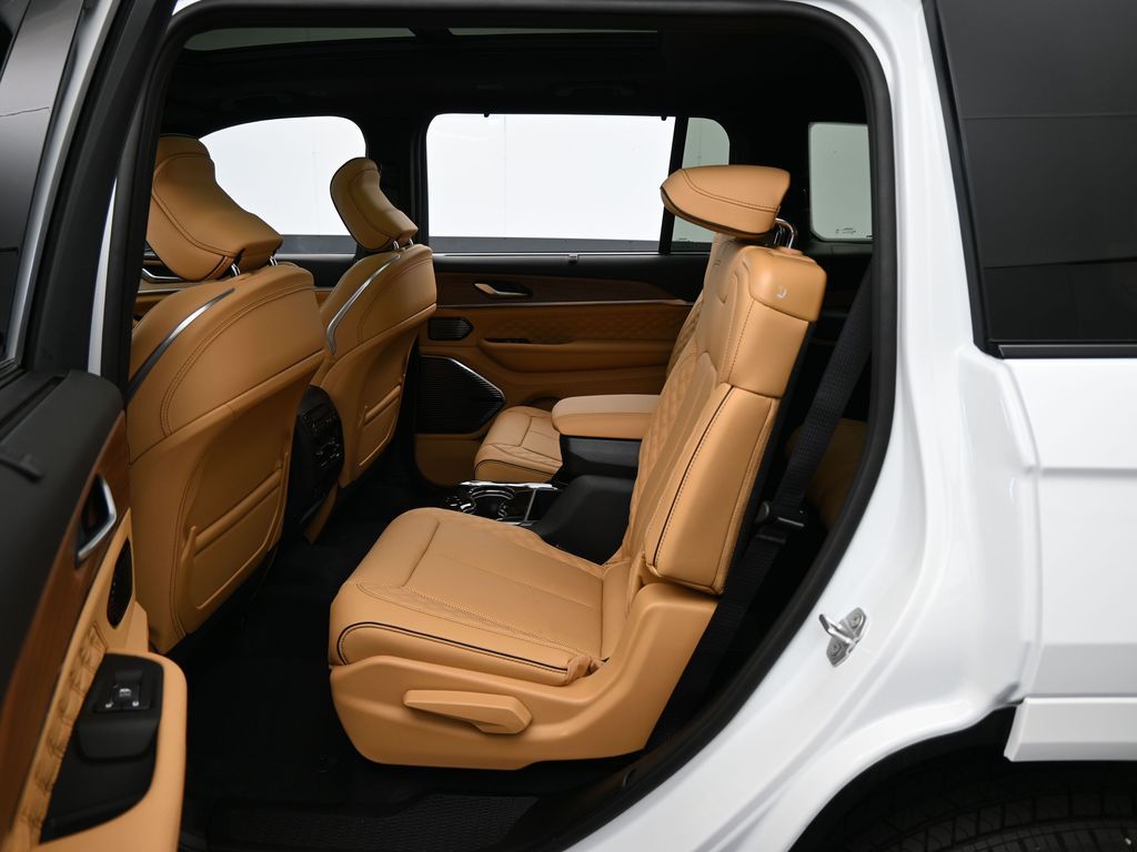New 2026 Bright White Clearcoat Jeep Summit image 27