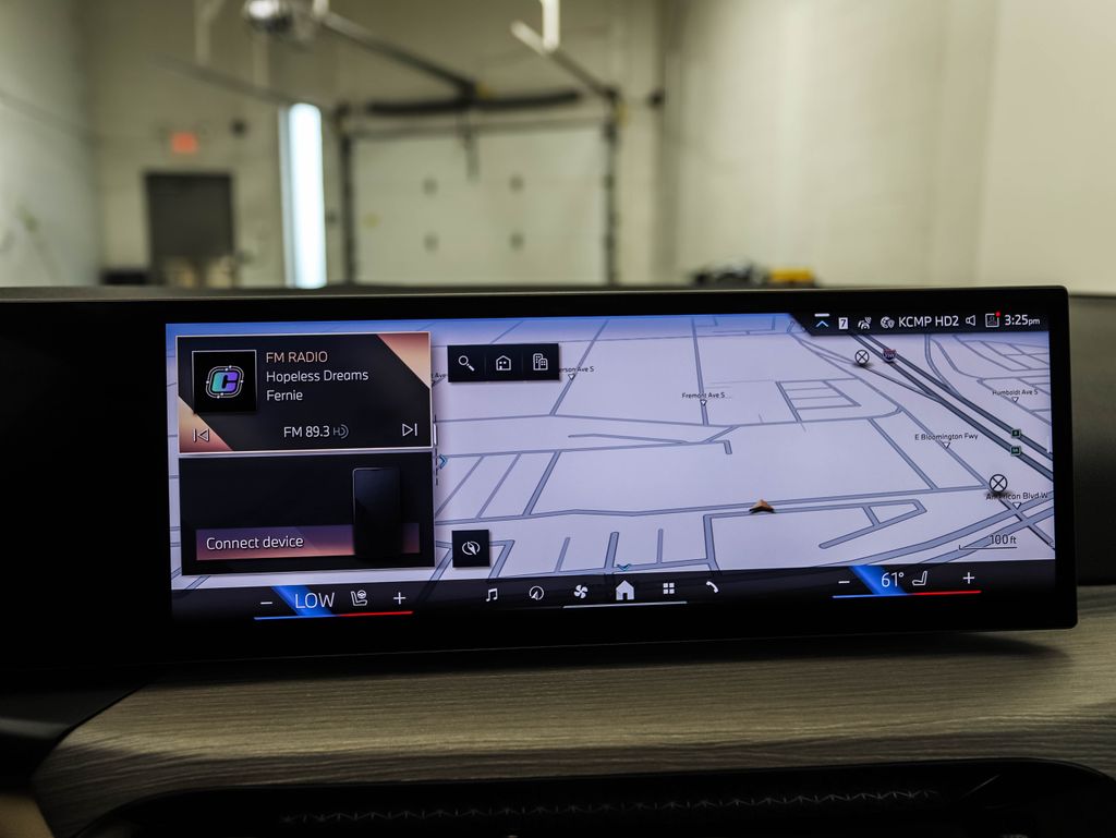 Thumbnail: 2025 BMW 3 Series - 16