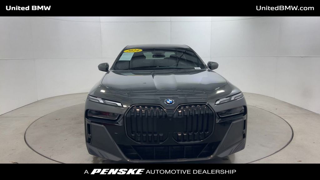 2024 BMW 7 Series 750e xDrive 3