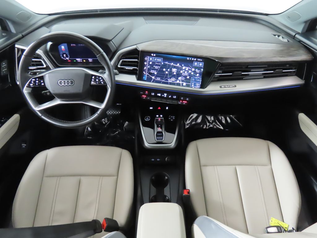 Thumbnail: 2023 Audi Q4 e-tron - 10