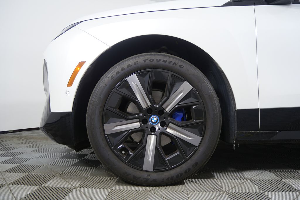 Thumbnail: 2024 BMW iX - 7