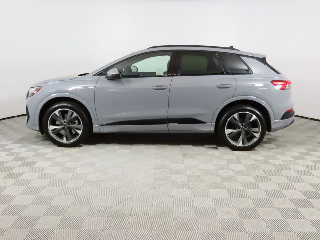 Thumbnail: 2023 Audi Q4 e-tron - 2