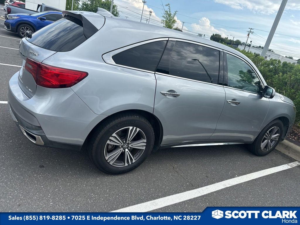2017 Acura MDX SH-AWD's photo