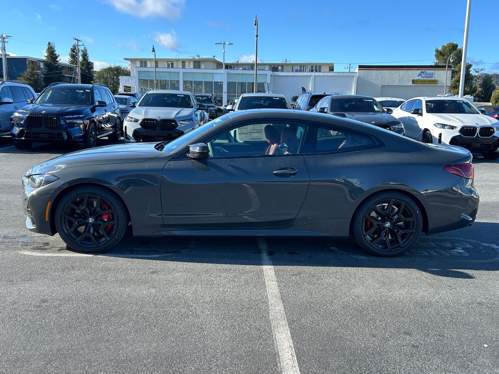 Thumbnail: 2026 BMW 4 Series - 2