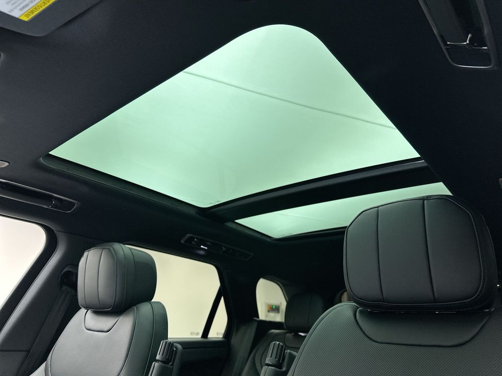 Thumbnail: 2026 Land Rover Range Rover Sport - 11