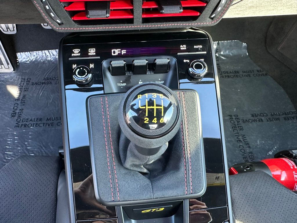 Thumbnail: 2026 Porsche 911 - 26