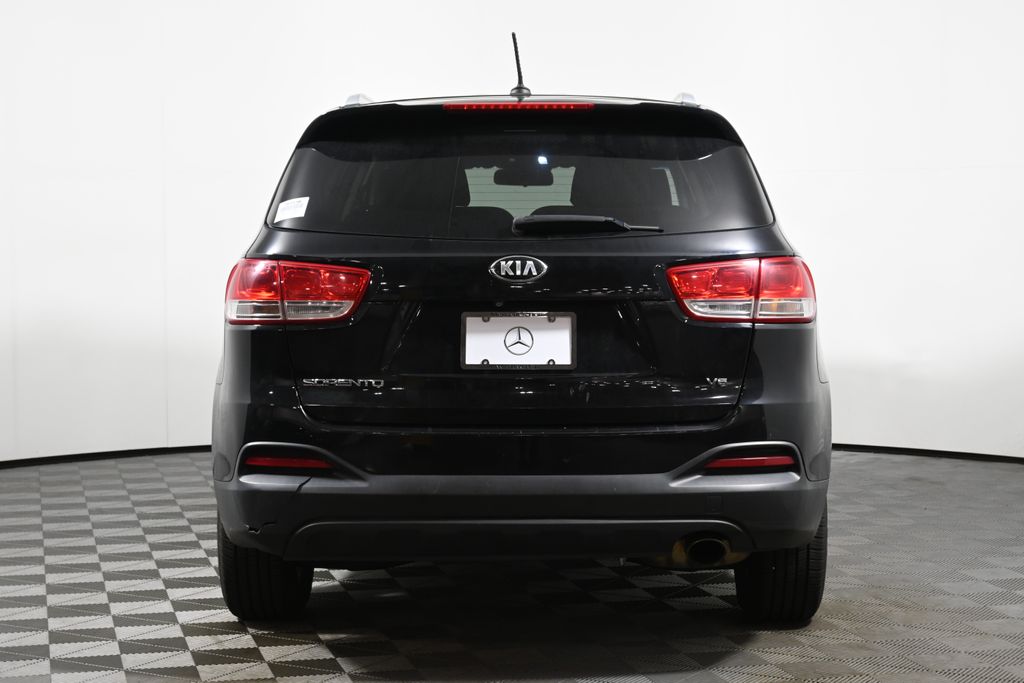 Thumbnail: 2017 Kia Sorento - 9