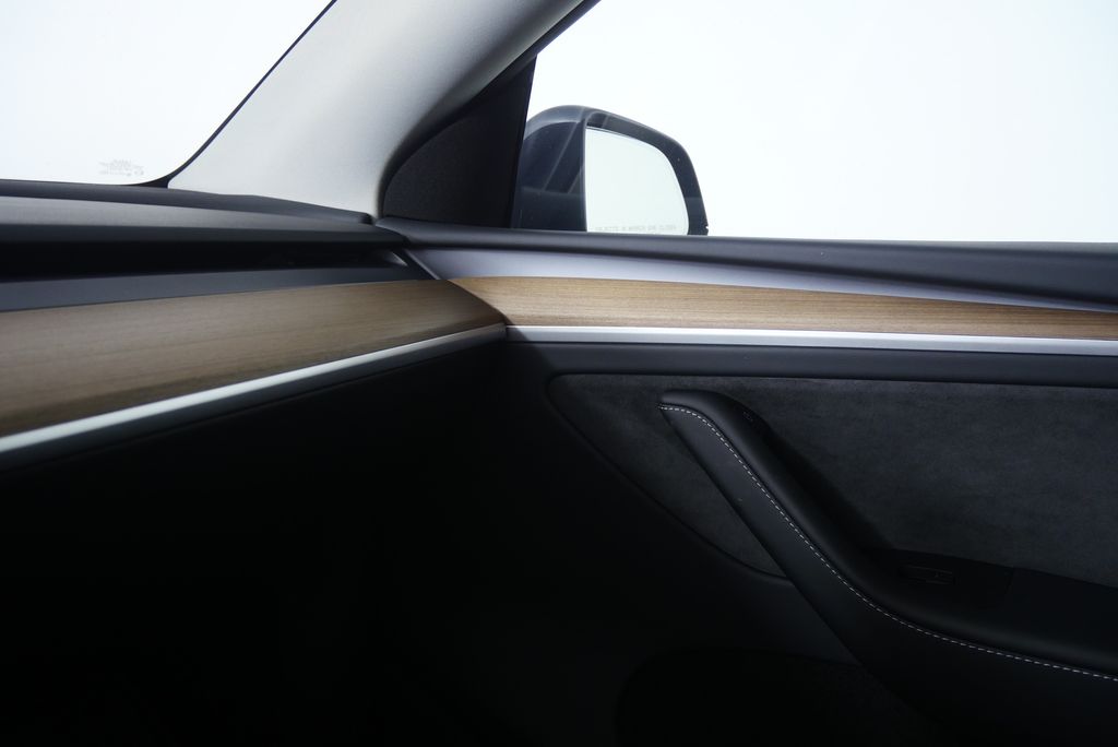 Thumbnail: 2023 Tesla Model Y - 27