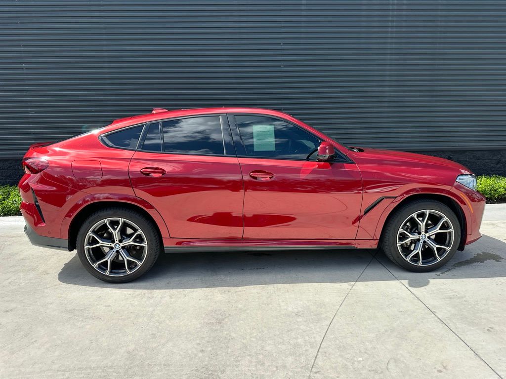 2022 BMW X6 xDrive40i 8