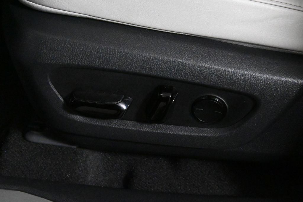 Thumbnail: 2023 Lexus RX - 28