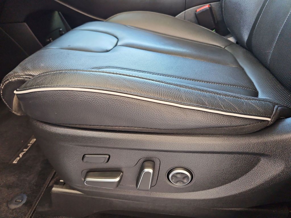 2023 Hyundai Palisade Limited Black at Jones Ford