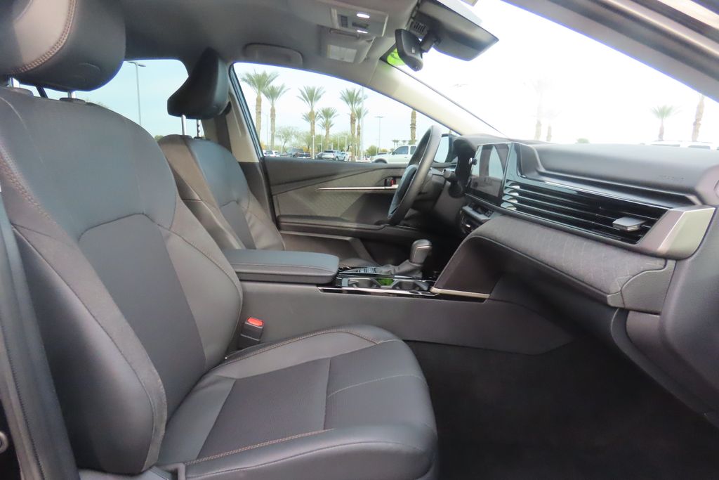 Thumbnail: 2025 Toyota Camry - 16