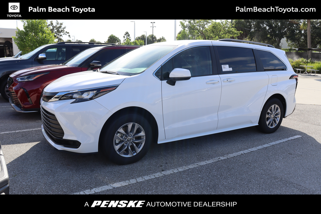 2024 Toyota Sienna LE -
                West Palm Beach, FL