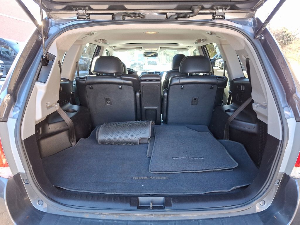 2013 Toyota Highlander Base 30