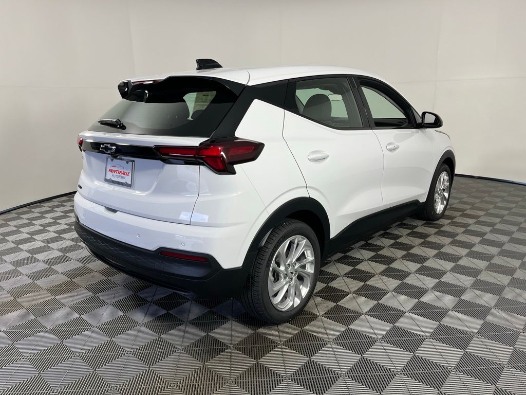 Thumbnail: 2027 Chevrolet Bolt EV - 5