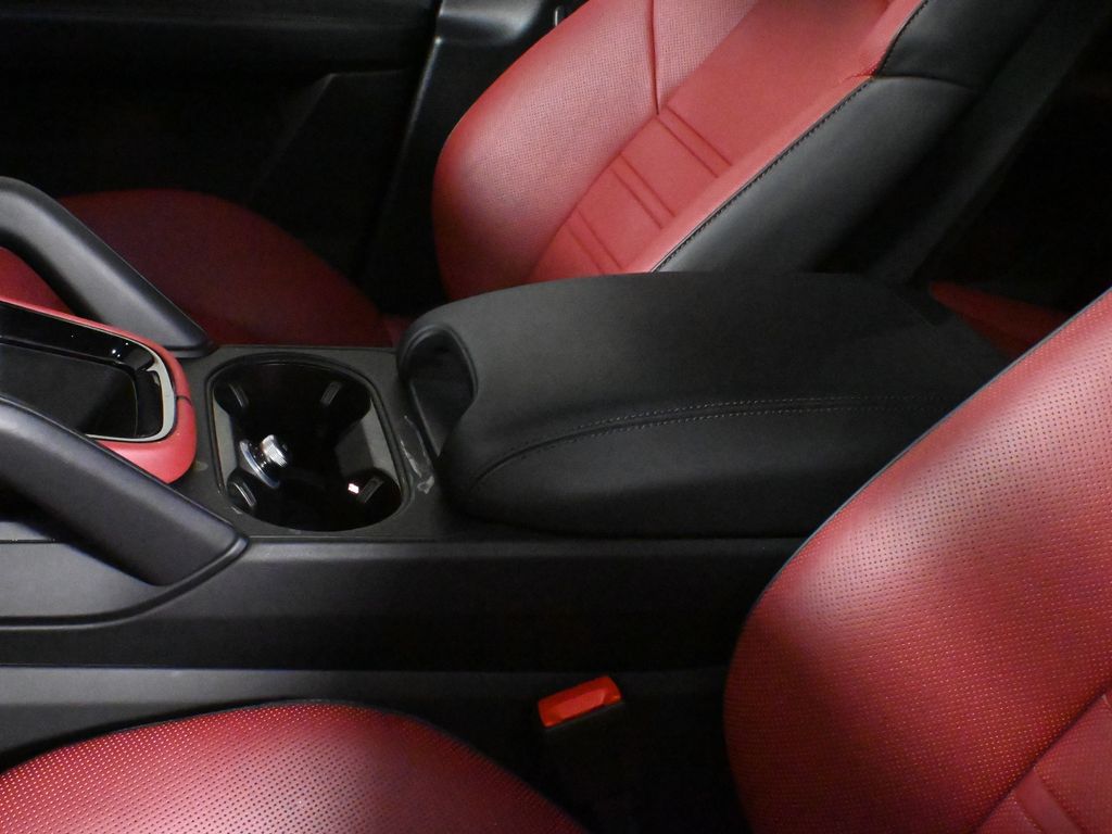 Thumbnail: 2025 Porsche  - 29