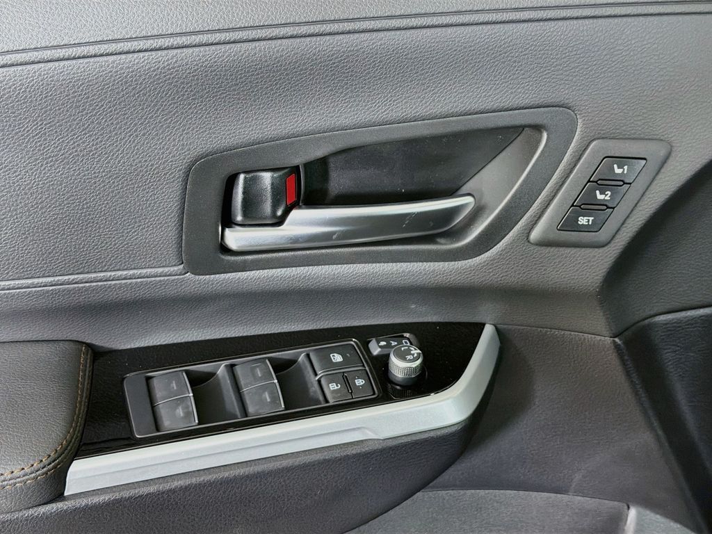 New 2026 Toyota Sienna Van