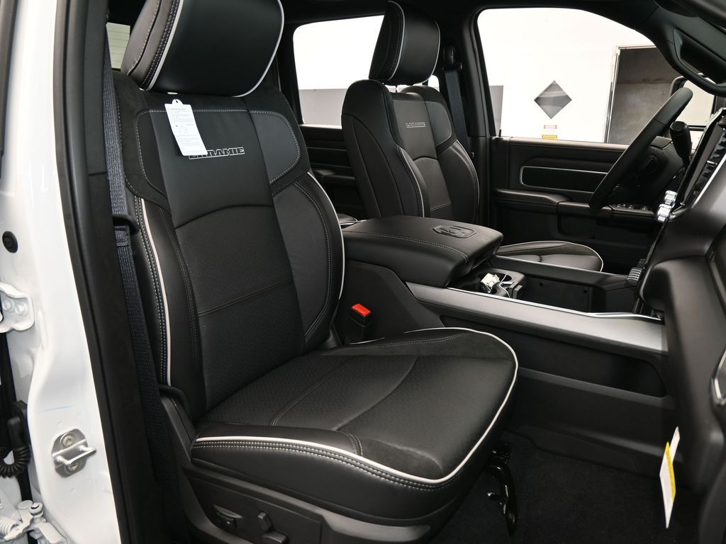 New 2026 Bright White Clearcoat Ram Laramie image 46